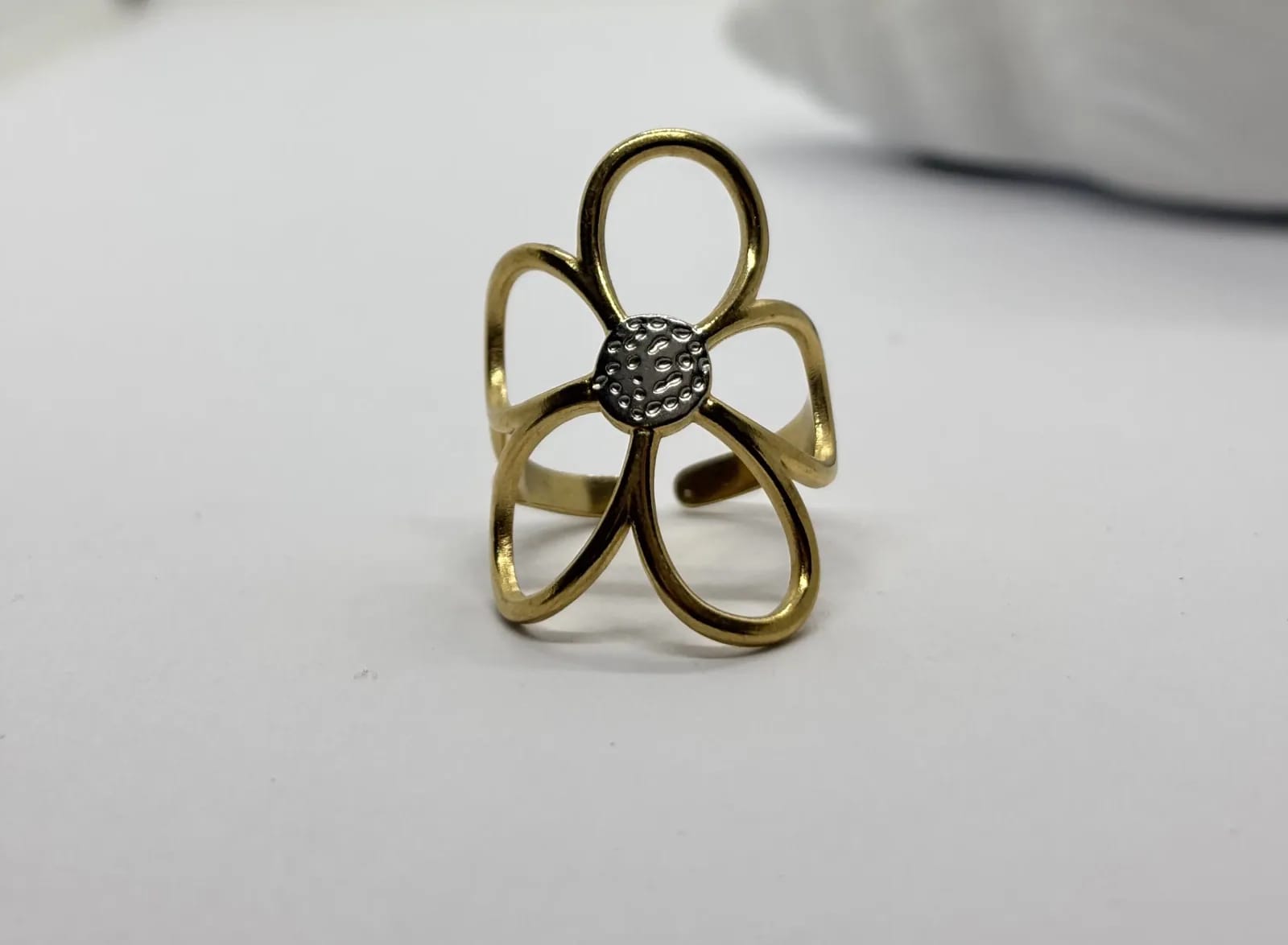 Golden Flower Ring — Rings