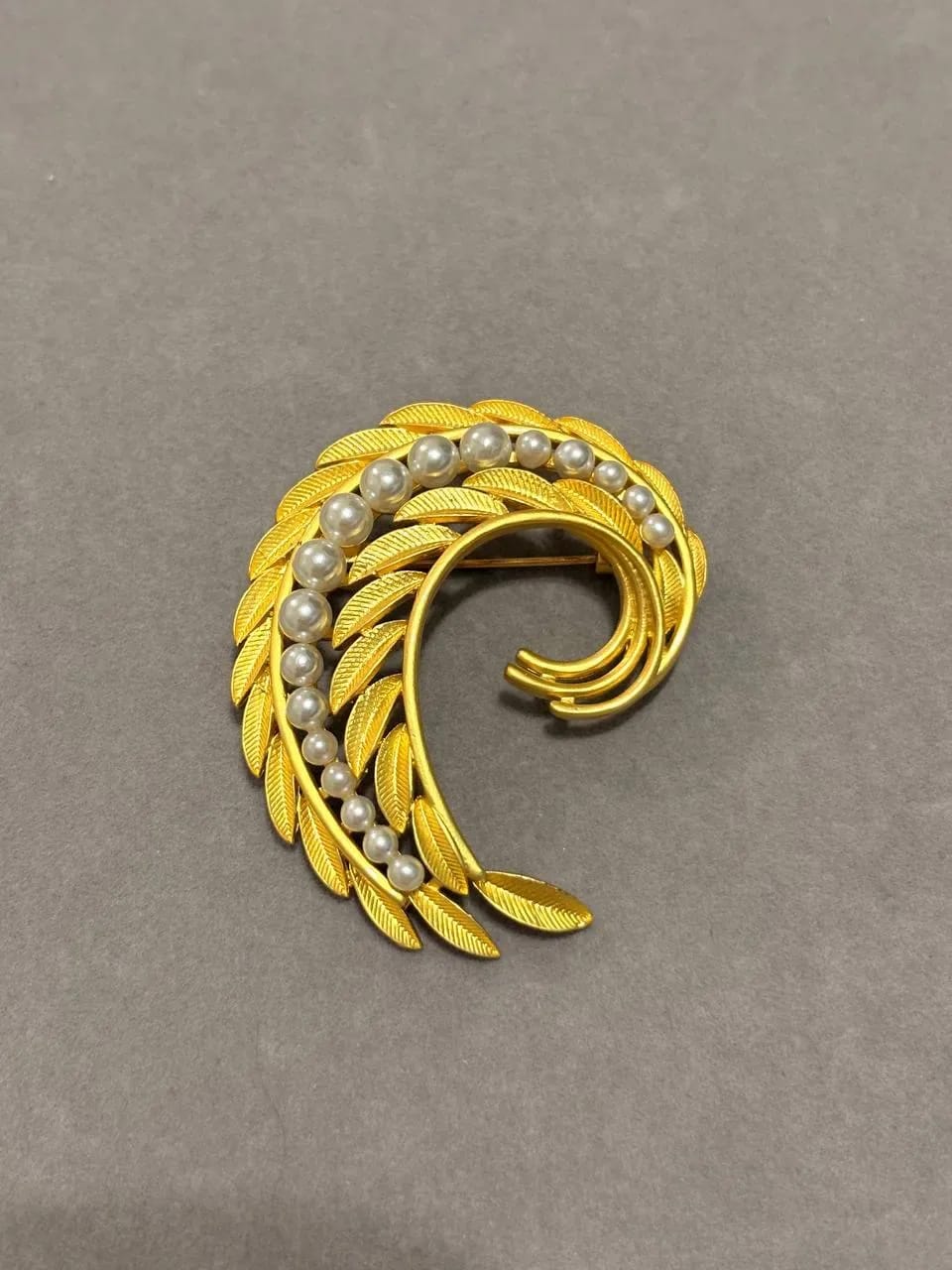 Golden Wave Brooch — Brooches