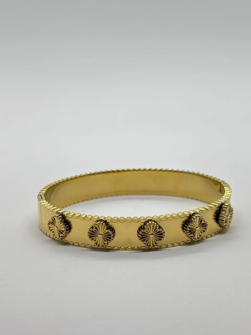 Golden Clover Bangle — Bangles