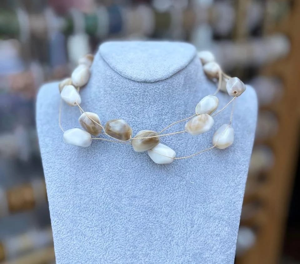 Brown gemstone choker